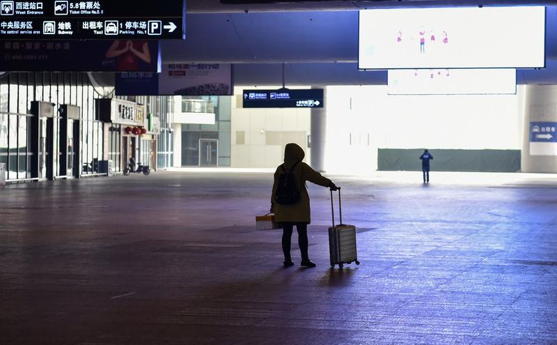 武漢1月23日宣布封城後空蕩蕩的火車站。