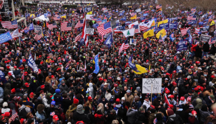 1月6日川普支持者在华盛顿游行要求停止窃选