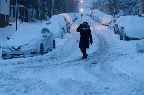 致命暴风雪席卷美东   纽约等进入紧急状态