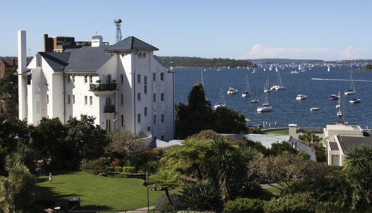 Elizabeth Bay