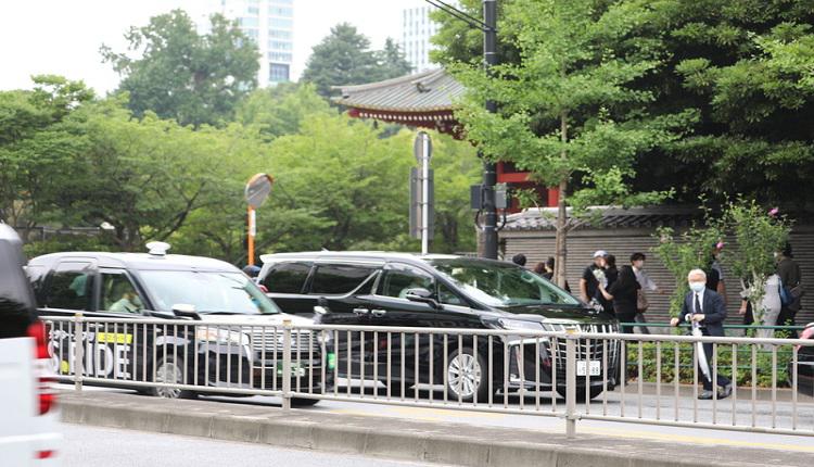 台湾副总统赖清德座车7月12日午间到达增上寺