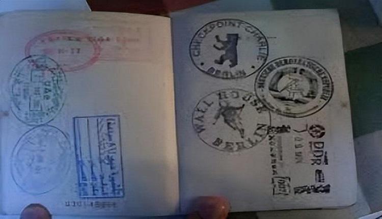廣東羅小姐從日本回國時，因護照空白頁上有一些紀念章而遭海關攔下。