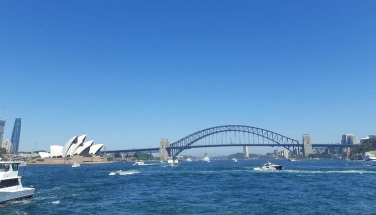 悉尼 海港大桥 蓝天 大海 旅游