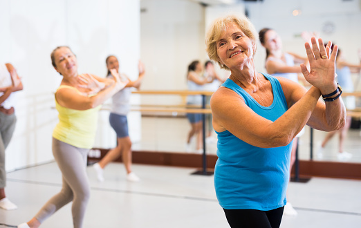 老年人运动有益健康